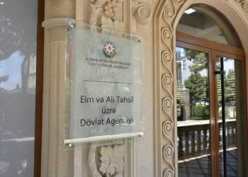 Xaricdə təhsil alan tələbələrin narazılığı böyüyür – VİDEO