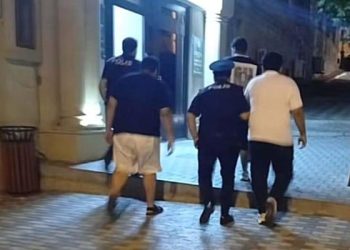 Şəhidlər xiyabanında qeyri-etik davranış sərgiləyən turistlər saxlanıldı – Cinayət işi açıldı + VİDEO