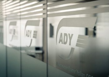 “Azərbaycan Dəmir Yolları”nda növbəti skandal: bütün kasssirlər vəzifədən azad edilib