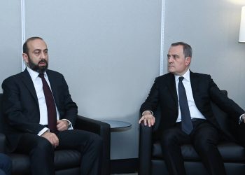 Bayramovla Mirzoyan görüşdü