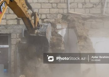 Bakının məşhur bazarında söküntü İŞLƏRİ BAŞLADI – VİDEO