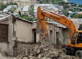 Bakının bu ərazisində evlər sökülür