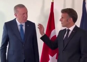 Ərdoğan Makronu yumorla “sınağa çəkdi”