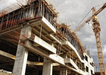 Sakinləri kirayələrdə süründürən tikinti şirkəti: Bina beş ildir təhvil verilmir