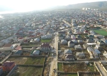 Bu qəsəbədəki bütün evlər qanunsuzdur — SÖKÜLƏCƏK? —RƏY