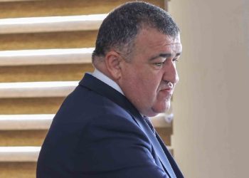 Xətai rayon başçısı Rafiq Quliyev hansı şərtlərlə qanunsuz tikintilərə icazə verir?- FAKT