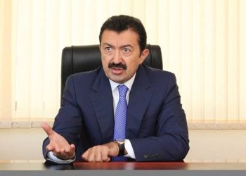 Xanhüseyn Kazımlının oğlu İpoteka və Kredit Zəmanət Fondunun bahalı maşın sərgisinə çevirib: biri 160 minə 4 maşın alır