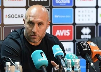 “Neftçi” Samir Abasovu istefaya göndərdi