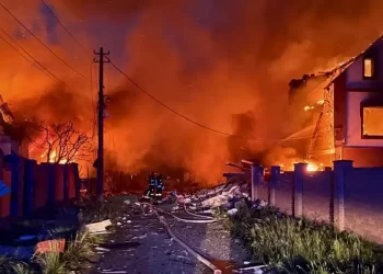Rusiyanın Ukraynaya kütləvi gecə hücumları: sülh danışıqları fonunda artan gərginlik
