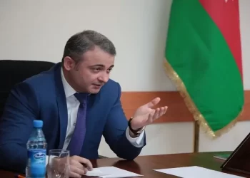 AzTV sədrinin oliqarxlaşma hekayəsi: Gənclər Şəhərciyində birotaqlı evdə yaşayırmış