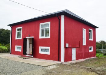 Ərkivanda sevinc dolu gün – evi yanan ailəyə yeni ev hədiyyə edildi