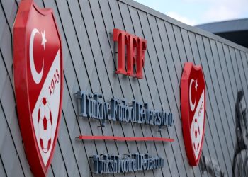 FUTBOL QUMARI: Türkiyədə mərc oyunlarının aktiv iştirakçısı olan klub rəhbəri və üç hakim tutulub