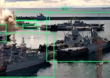 Ukrayna Rusiyanın yarım milyardlıq gəmisini vurdu – VİDEO