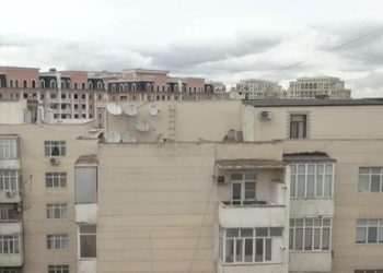 Yasamalda 15 mərtəbəli bina necə 16 oldu?