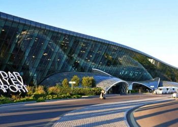 Bu şirkətlərin təyyarələri Bakı aeroportuna məcburi eniş etdi