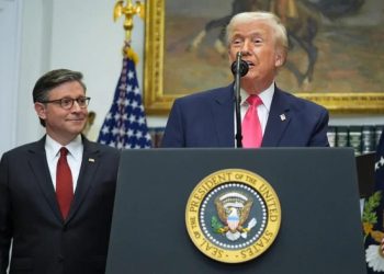 Trampdan Avropaya xəbərdarlıq: Düz yolla getmirsiniz