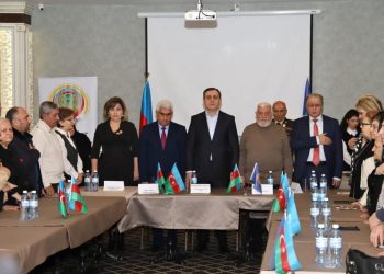 Vəhdət Partiyası 20 Yanvar şəhidlərinin ailələri ilə görüş keçirdi – Tədbirdə təsirli anlar yaşandı