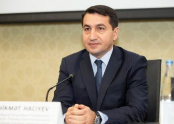 Vətəndən uzaqlarda vətən savaşı: Hikmət Hacıyev daha bir blogeri mat qoydu…