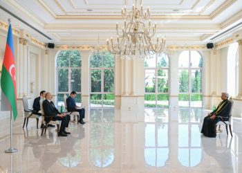 Prezident İlham Əliyev Omanın yeni səfirinin etimadnaməsini qəbul edib