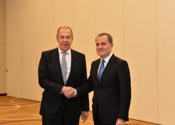 Bayramovla Lavrovun görüşü başladı