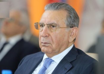 Mehdiyev divanda uzanmış halda məhkəməyə qoşulub